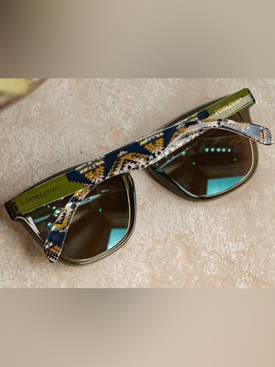 Pendleton Kegon Polarized Sunglasses / Emerald Crystal / Blue Mirror / BRAND NEW main image 11